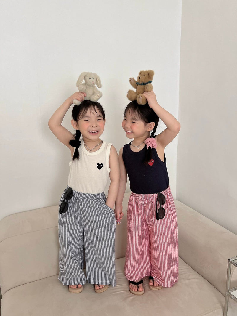 Moran - Korean Children Fashion - #stylishchildhood - Heart Ribbed Sleeveless Top - 4