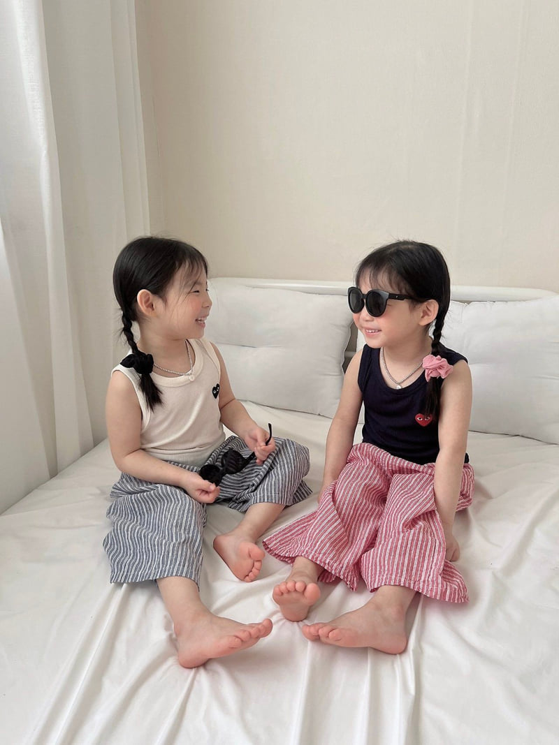 Moran - Korean Children Fashion - #toddlerclothing - Heart Ribbed Sleeveless Top - 2