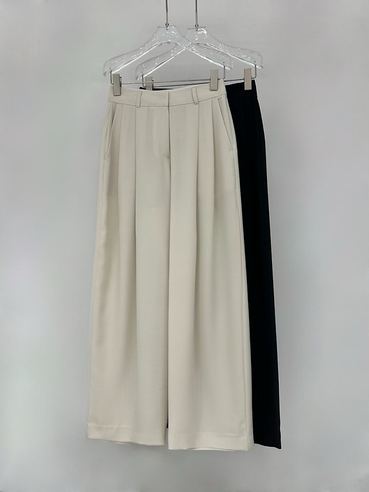 Neroli36 - Korean Women Fashion - #momslook - Curved Pleated Pants