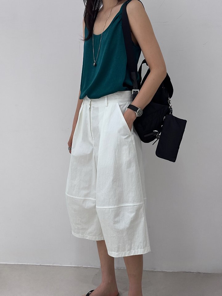 Neroli36 - Korean Women Fashion - #momslook - Reversible Crackled Satin Sleeveless Top - 3