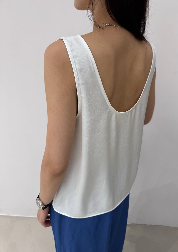 Neroli36 - Korean Women Fashion - #momslook - Reversible Crackled Satin Sleeveless Top - 9