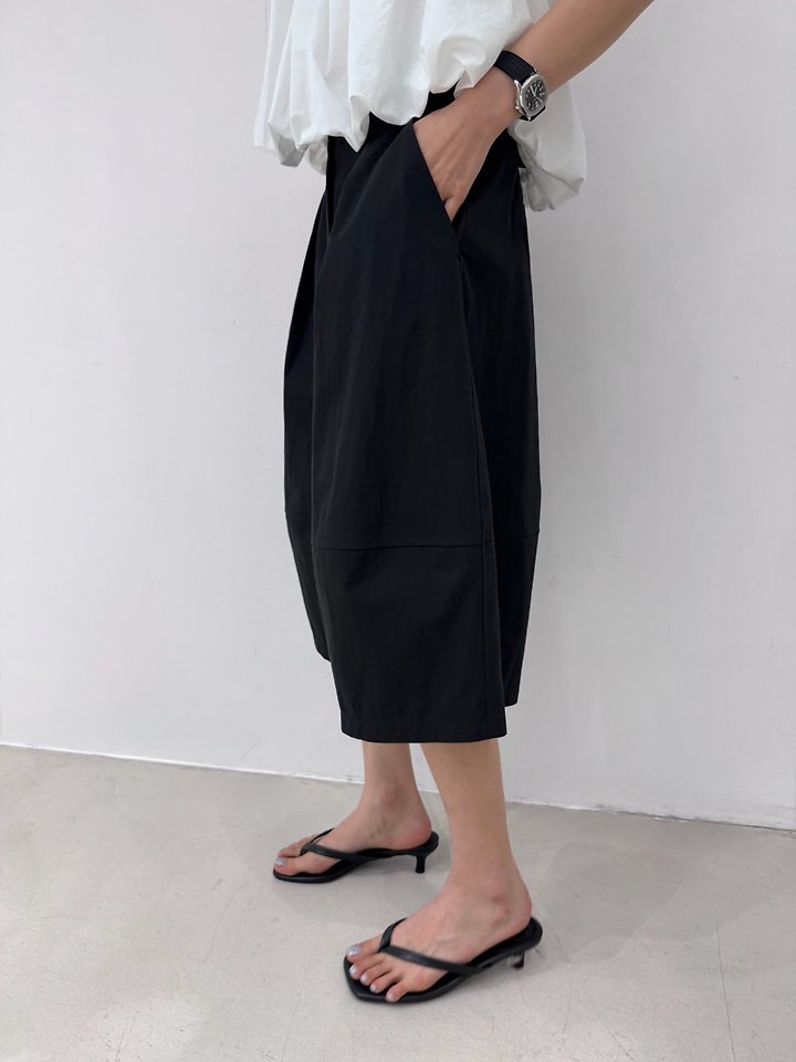 Neroli36 - Korean Women Fashion - #momslook - H Jake Bermuda Pants - 2