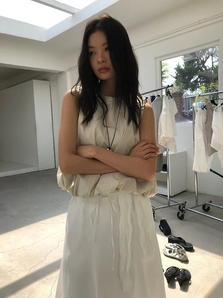 Ore - Korean Women Fashion - #momslook - Balloon Frill Blouse - 3