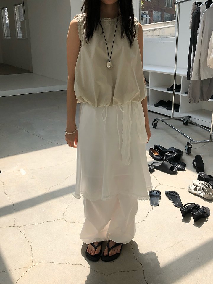 Ore - Korean Women Fashion - #momslook - Balloon Frill Blouse - 5