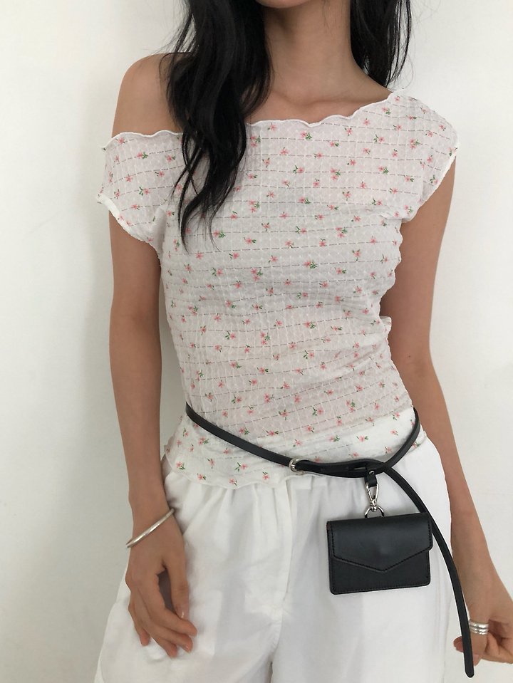 Ore - Korean Women Fashion - #momslook - Flower Shoulder Top - 12