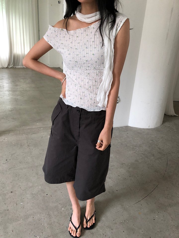 Ore - Korean Women Fashion - #momslook - Flower Shoulder Top - 6