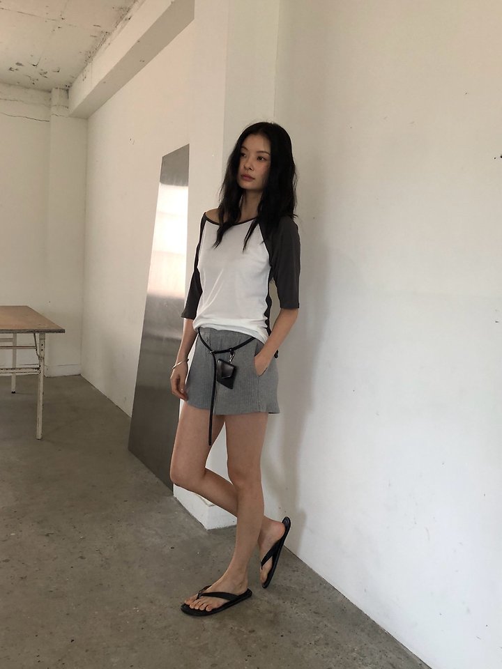 Ore - Korean Women Fashion - #momslook - Raglan Shoulder Tee - 5