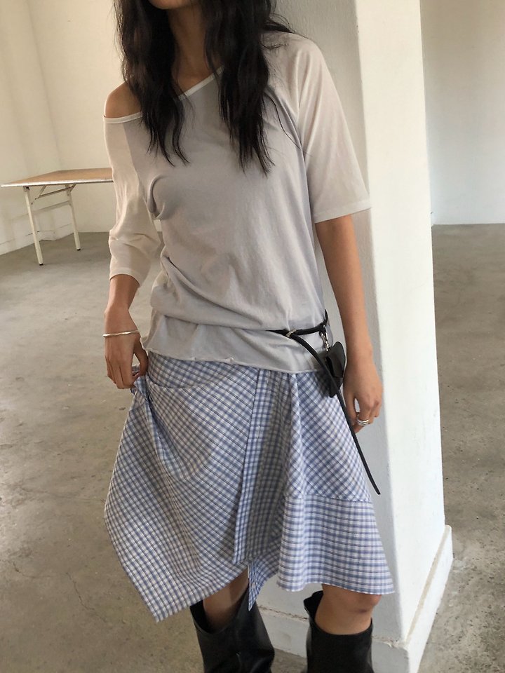 Ore - Korean Women Fashion - #restrostyle - Raglan Shoulder Tee - 12