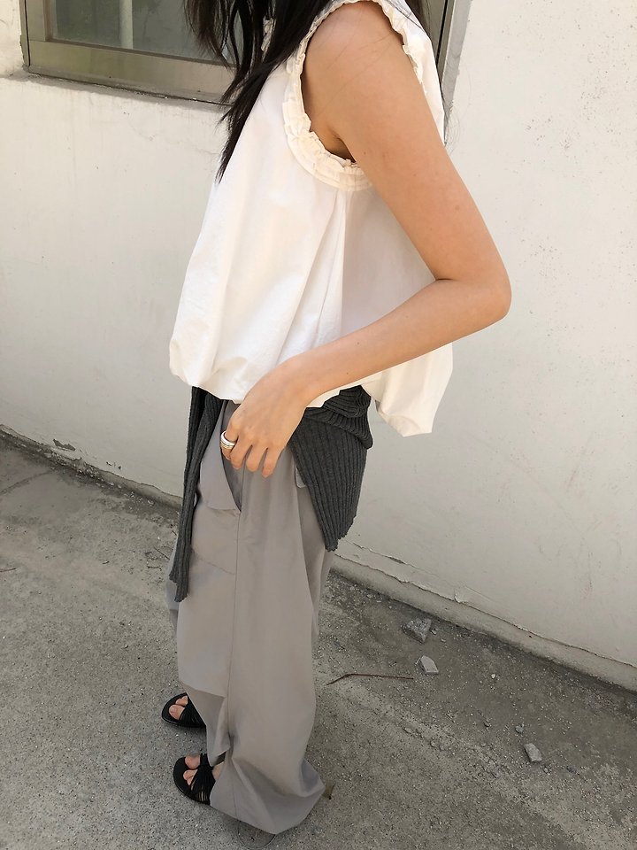 Ore - Korean Women Fashion - #womensfashion - Balloon Frill Blouse - 10