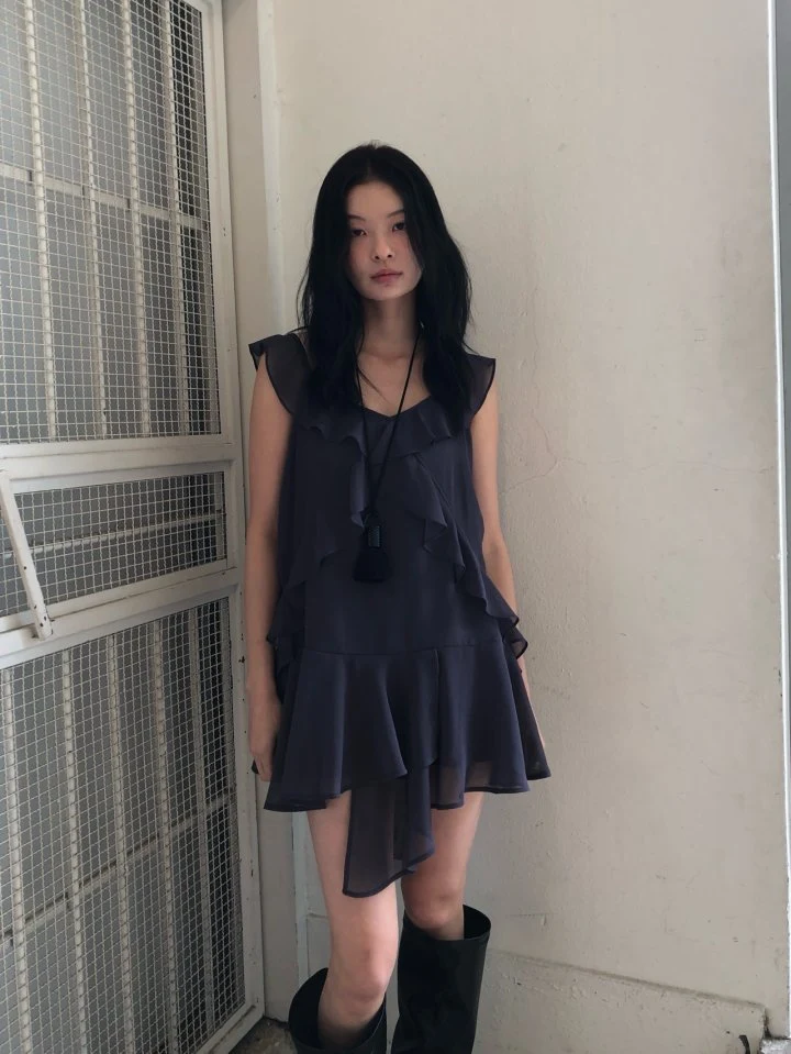 Ore - Korean Women Fashion - #womensfashion - Bubble Frill One-piece - 2