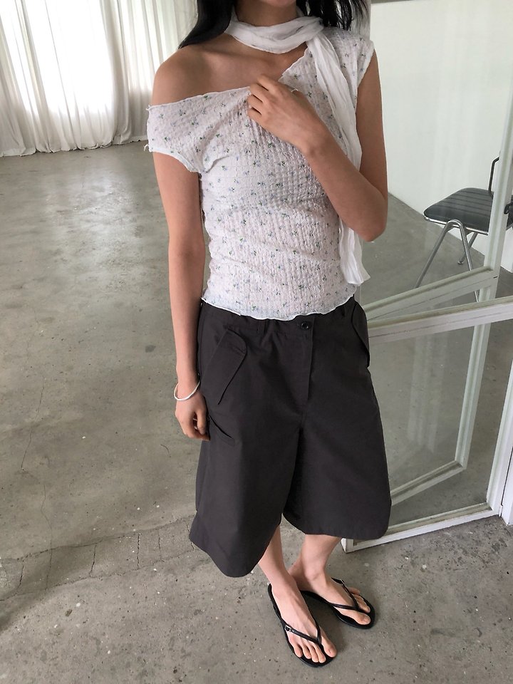 Ore - Korean Women Fashion - #womensfashion - Flower Shoulder Top - 3