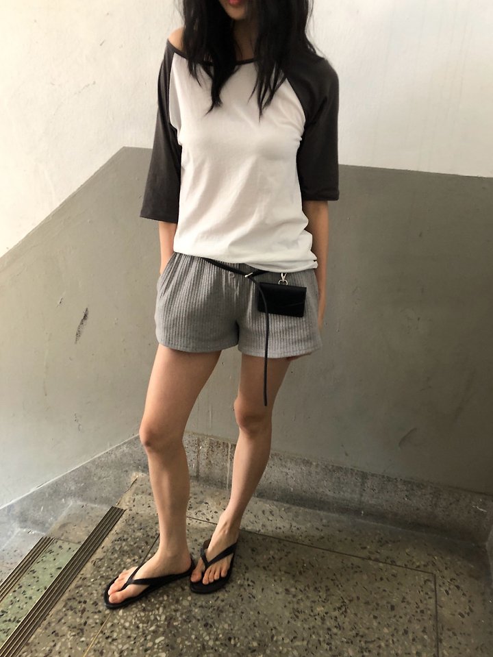 Ore - Korean Women Fashion - #womensfashion - Bebe Shorts - 3