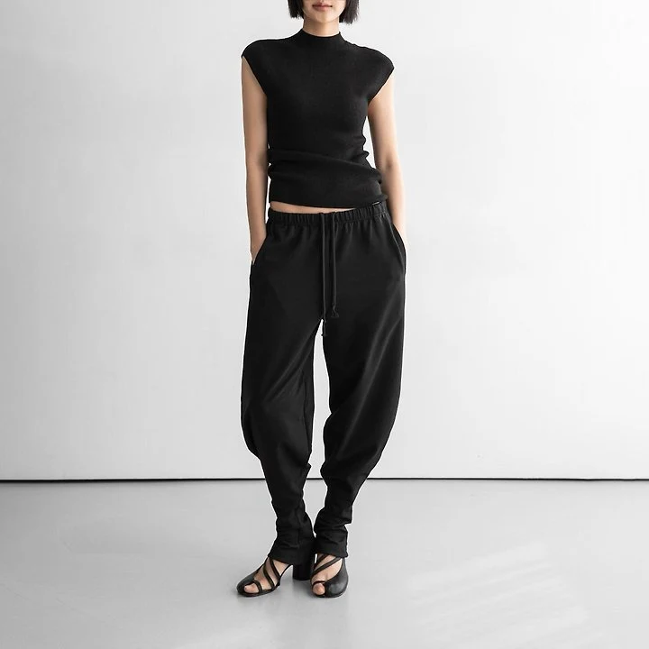 Paper Moon - Korean Women Fashion - #momslook - Curved Balloon-Leg Jersey Pants - 2