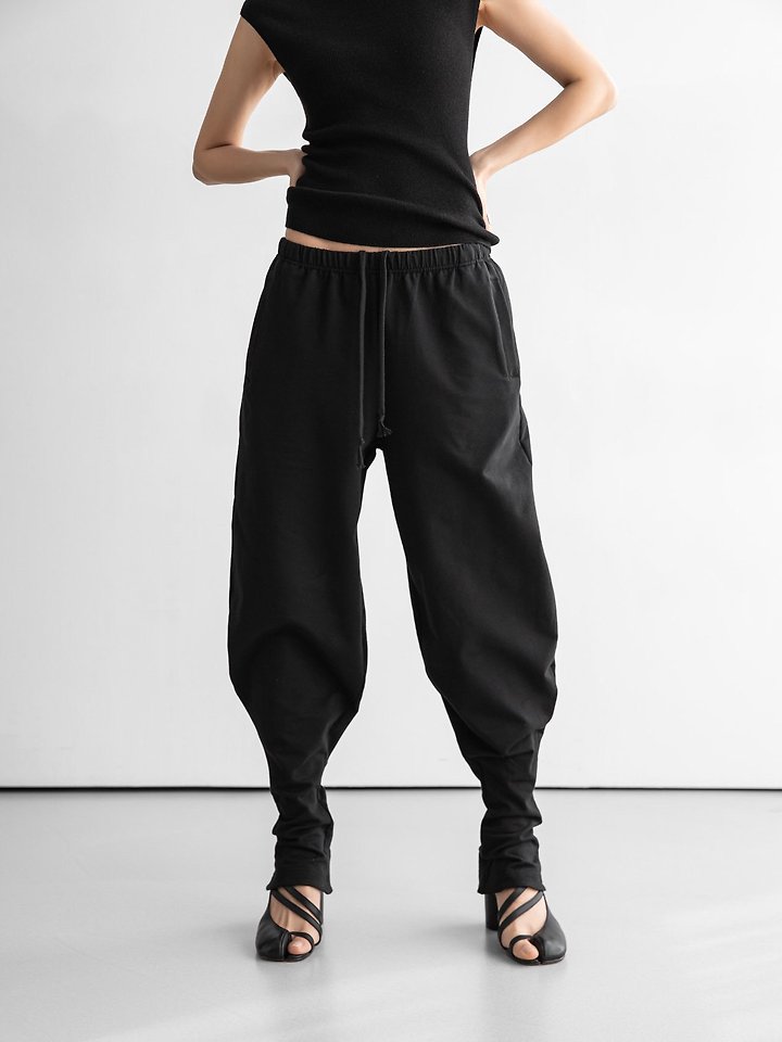 Paper Moon - Korean Women Fashion - #momslook - Curved Balloon-Leg Jersey Pants - 4