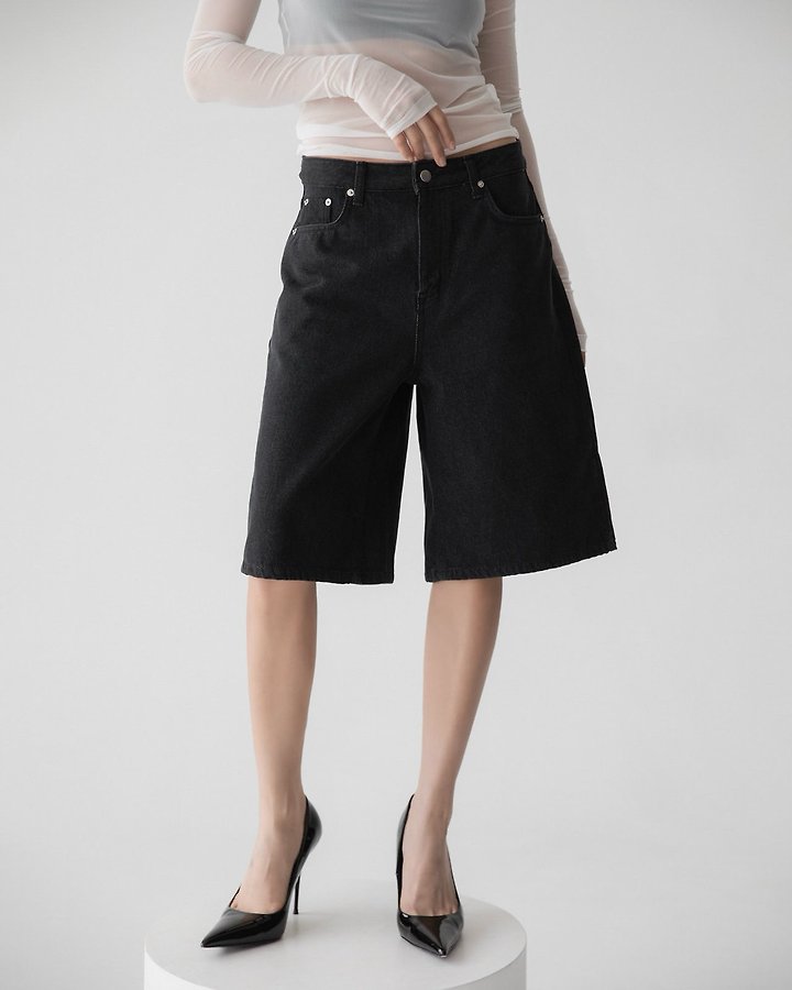 Paper Moon - Korean Women Fashion - #momslook - Classic Wide Bermuda Washed Black Denim Trousers - 2
