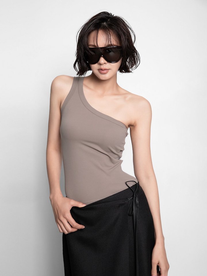 Paper Moon - Korean Women Fashion - #thatsdarling - Diagonal One-Shoulder Tank Top - 3