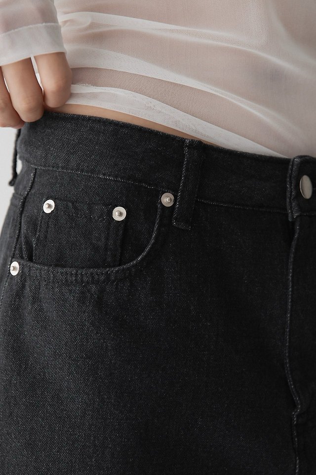 Paper Moon - Korean Women Fashion - #womensfashion - Classic Wide Bermuda Washed Black Denim Trousers - 4
