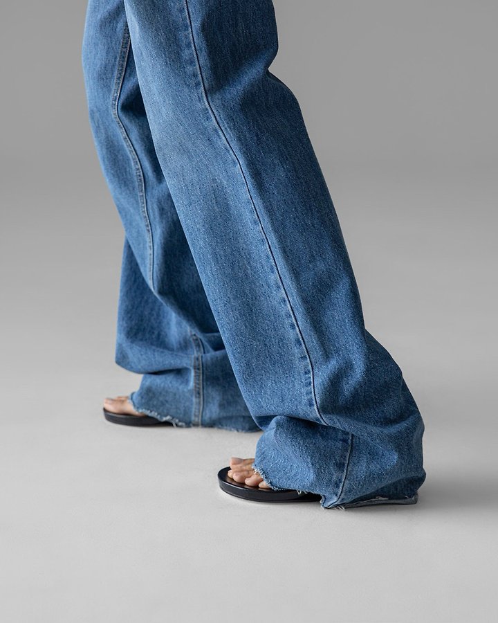 Paper Moon - Korean Women Fashion - #vintagekidsstyle - Classic Low-Cut Wide-Fit Mid-Blue Jeans - 2