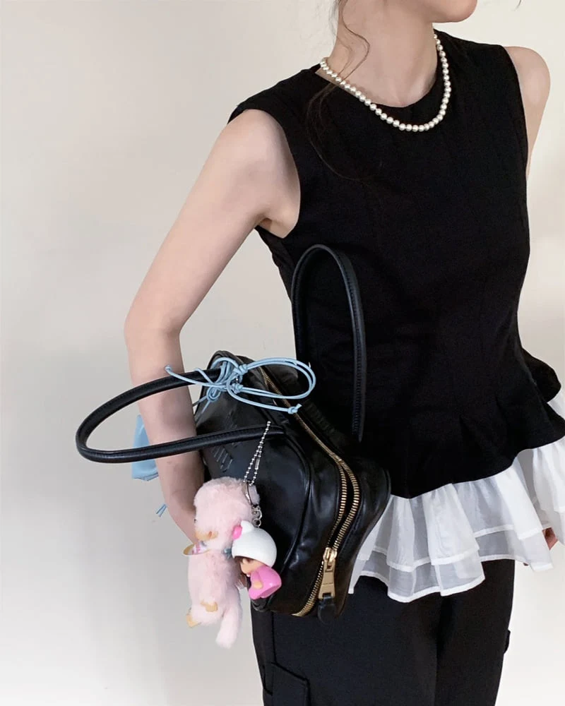 Person - Korean Women Fashion - #momslook - Sleeveless Layer Vest - 4