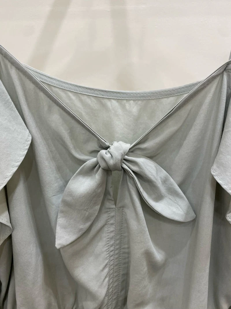 Person - Korean Women Fashion - #momslook - Off-Shoulder Frill Blouse - 2