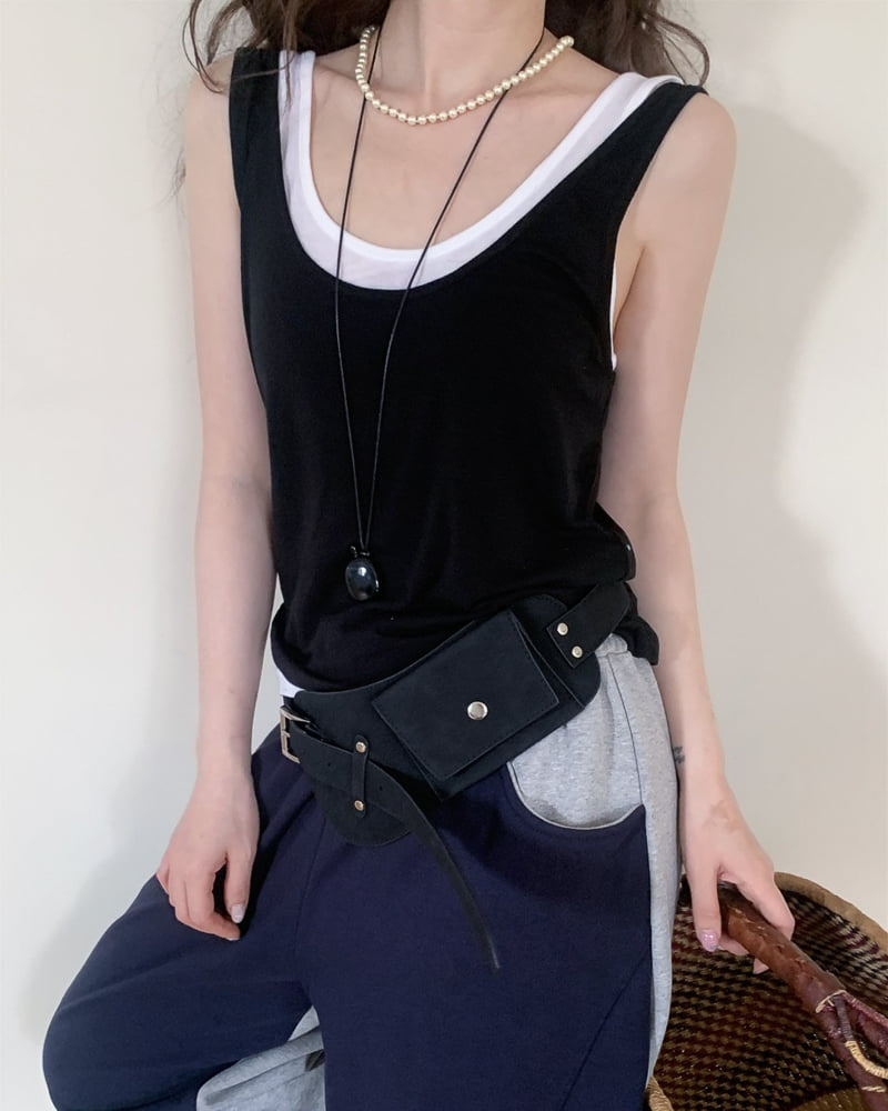 Person - Korean Women Fashion - #momslook - Color Sleeveless Top - 9