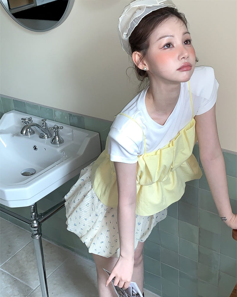 Person - Korean Women Fashion - #momslook - Shirring Padded Short-Sleeve Tee - 11