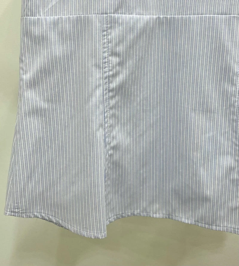 Person - Korean Women Fashion - #momslook - V-Neck Frill Blouse - 12