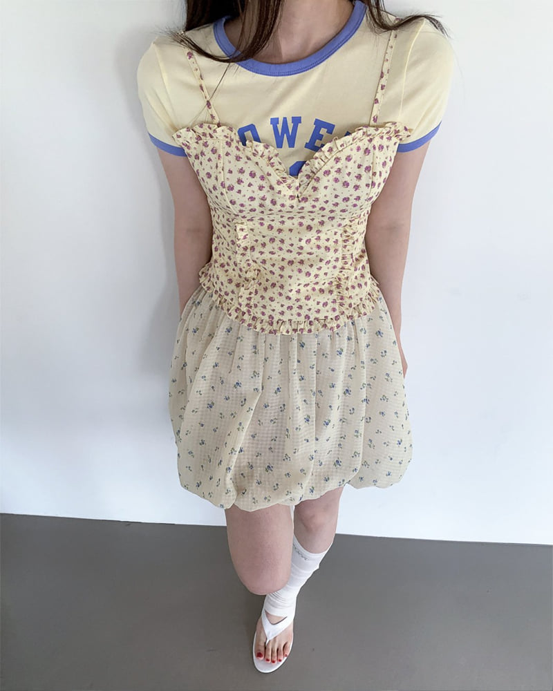Person - Korean Women Fashion - #momslook - Floral Sleeveless Top - 9