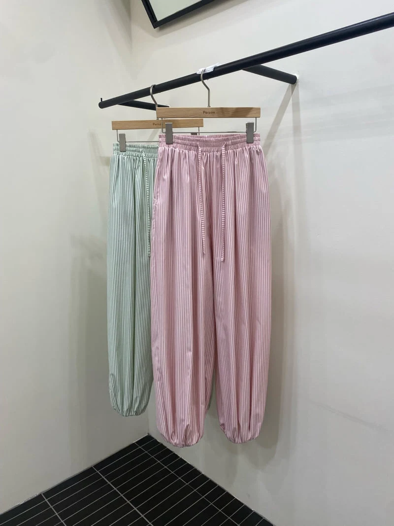 Person - Korean Women Fashion - #momslook - Pintuck Balloon Pants