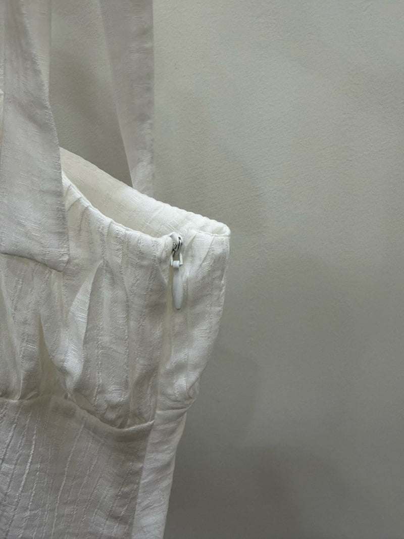 Person - Korean Women Fashion - #momslook - Shirring Volume Sleeveless Blouse - 10