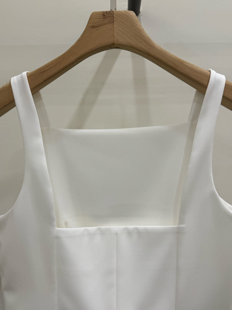 Person - Korean Women Fashion - #momslook - Back Ribbon Sleeveless Blouse - 11