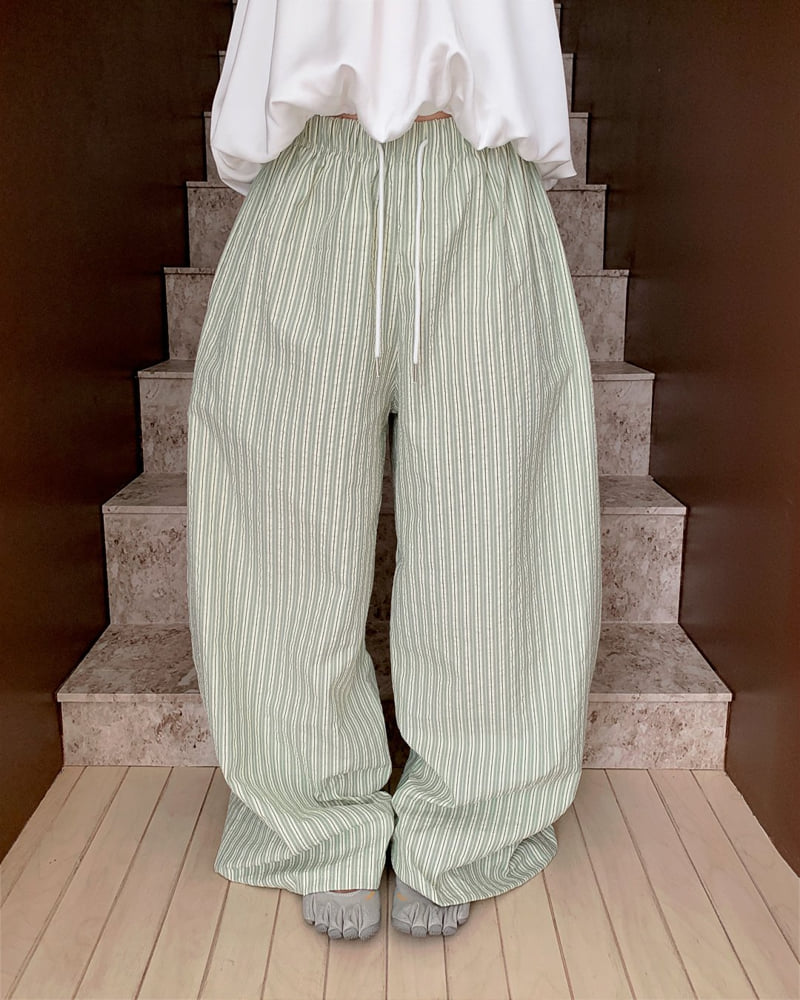 Person - Korean Women Fashion - #momslook - Melon Wide Pants - 7