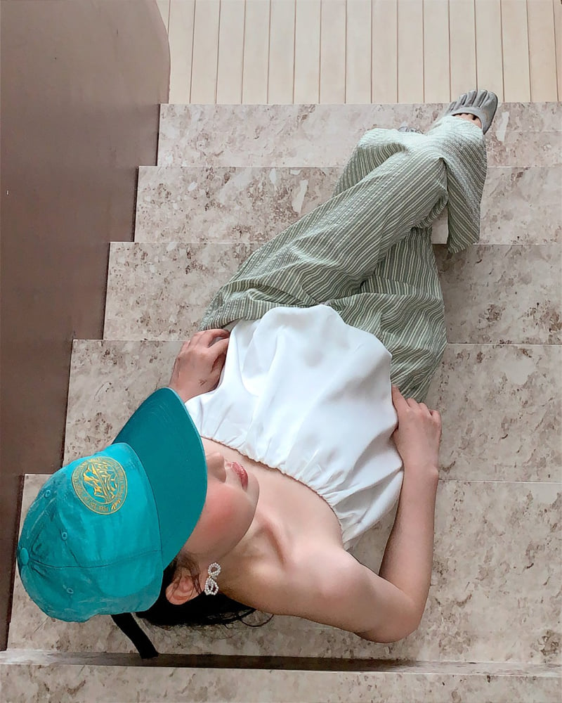 Person - Korean Women Fashion - #momslook - Balloon Top Blouse - 10