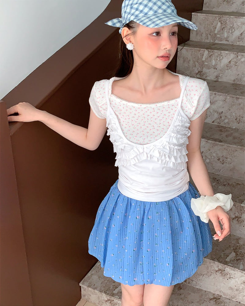 Person - Korean Women Fashion - #momslook - CC Frill Sleeveless Top - 6
