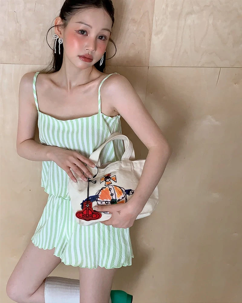 Person - Korean Women Fashion - #restrostyle - Rona Wave Shorts - 11