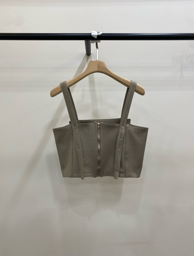 Person - Korean Women Fashion - #shopsmall - Sleeveless Layer Vest - 12