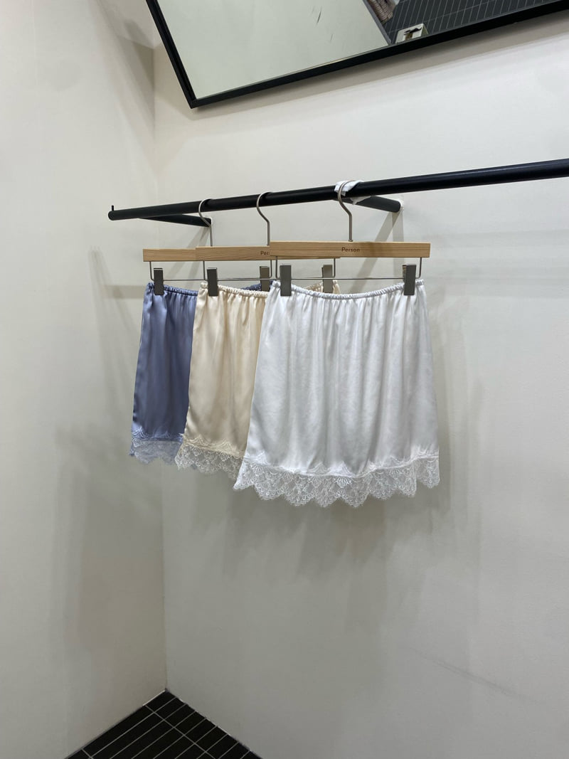 Person - Korean Women Fashion - #womensfashion - Lace Mini Skirt