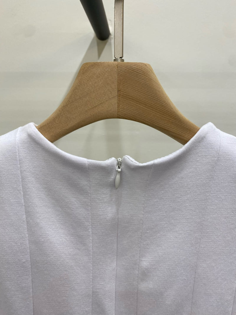 Person - Korean Women Fashion - #womensfashion - Jenny Sleeveless Top - 8