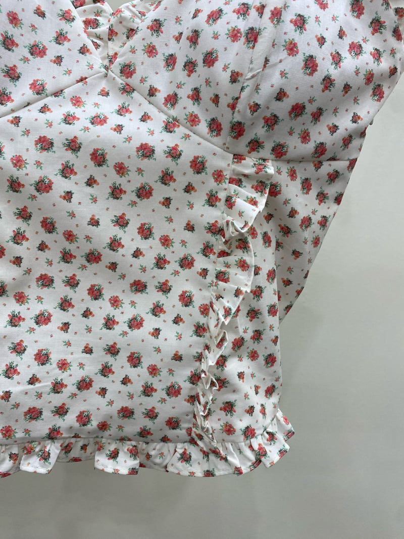 Person - Korean Women Fashion - #womensfashion - Floral Sleeveless Top - 2