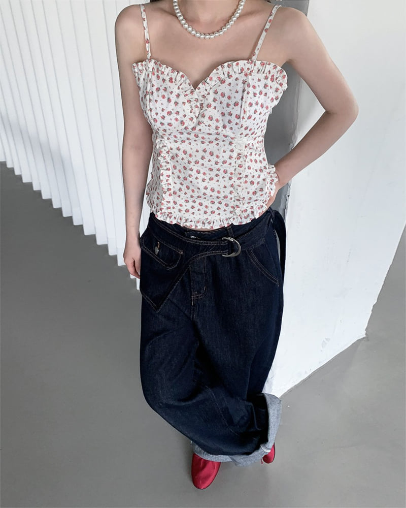 Person - Korean Women Fashion - #womensfashion - Floral Sleeveless Top - 6