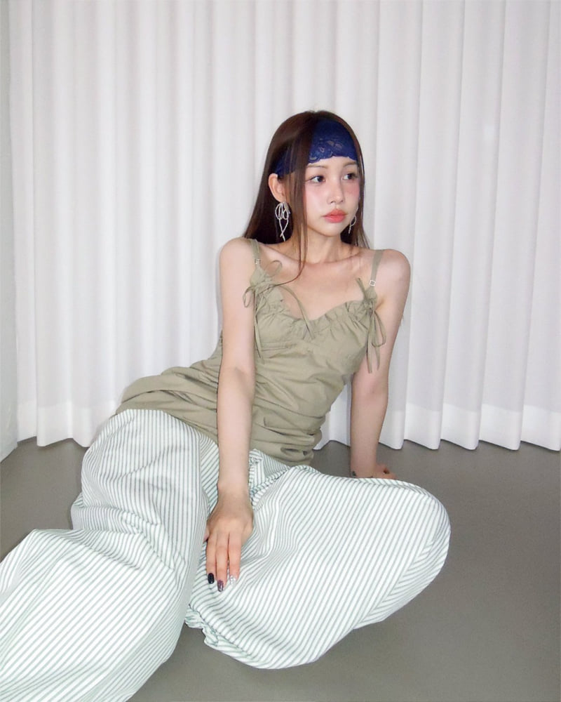 Person - Korean Women Fashion - #momslook - Pintuck Balloon Pants - 4