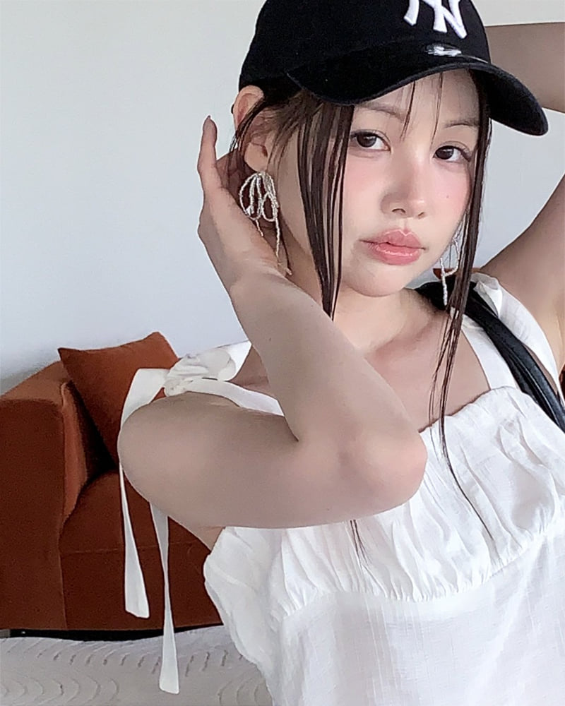 Person - Korean Women Fashion - #womensfashion - Shirring Volume Sleeveless Blouse - 9
