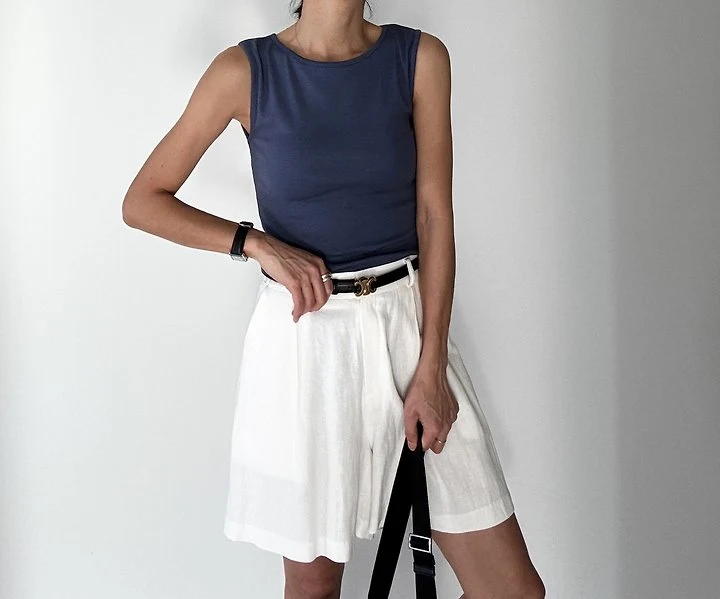 Ripple - Korean Women Fashion - #romanticstyle - Nose Sleeveless Top - 2