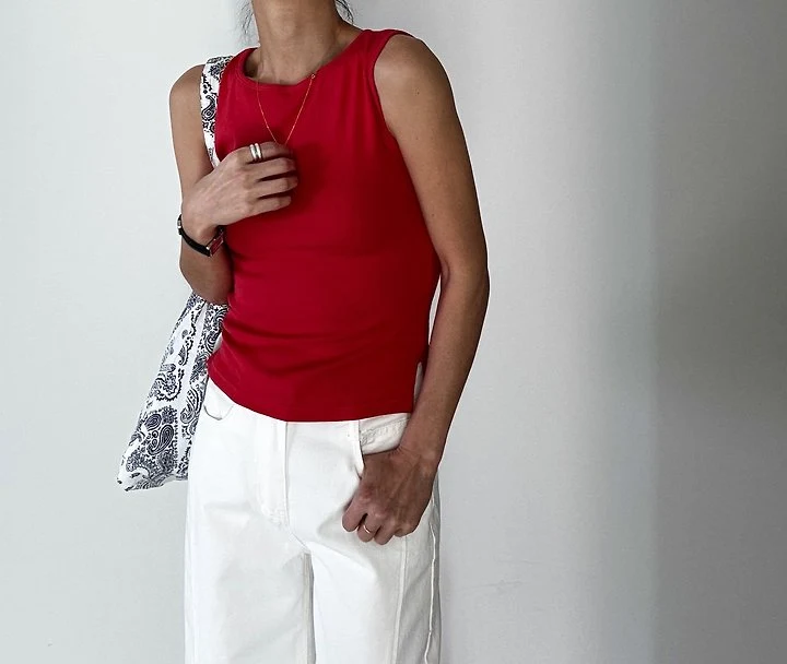 Ripple - Korean Women Fashion - #shopsmall - Nose Sleeveless Top - 4