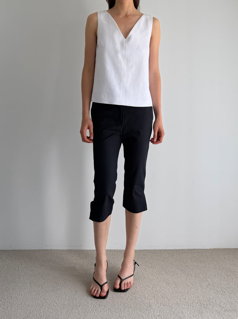 Roomk - Korean Women Fashion - #momslook - Classic Sleeveless - 2