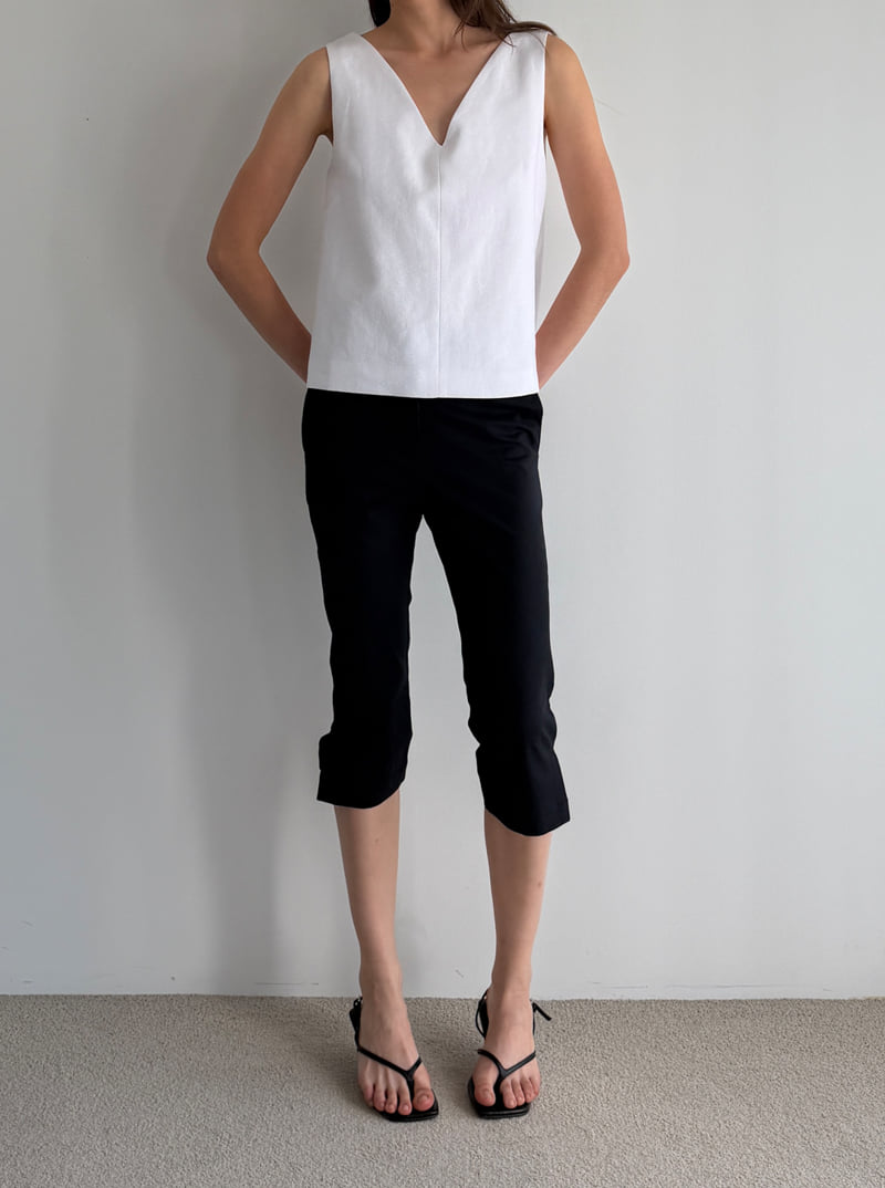 Roomk - Korean Women Fashion - #womensfashion - Classic Sleeveless - 4