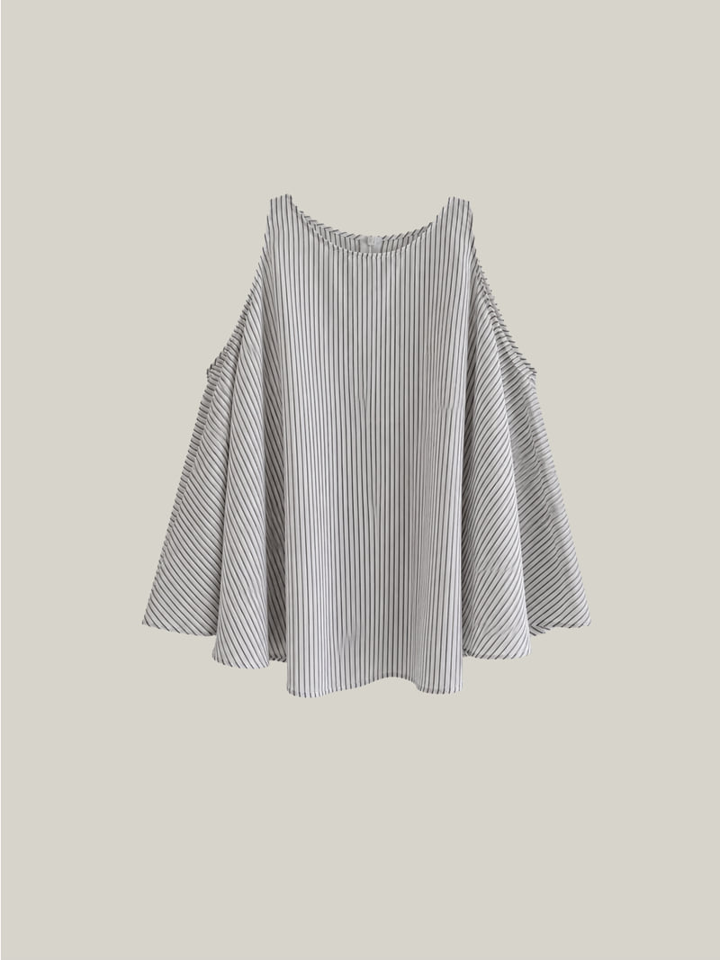 Roomk - Korean Women Fashion - #momslook - Circle Sleeveless