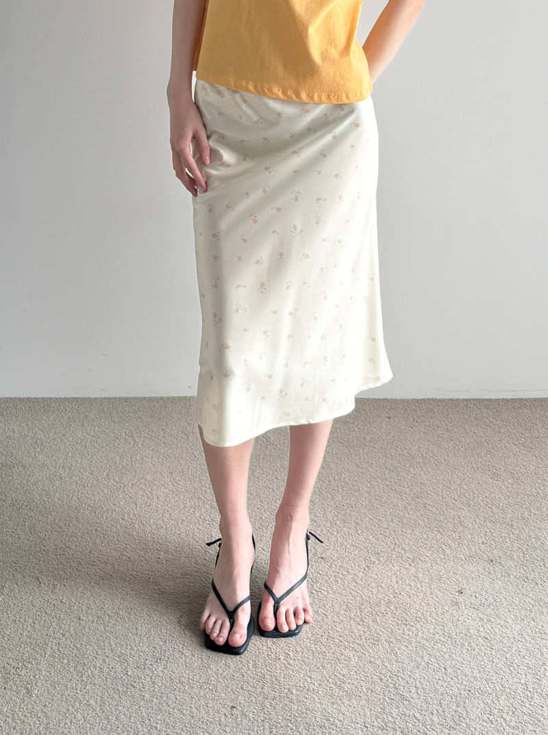 Roomk - Korean Women Fashion - #momslook - Floral Skirt - 9
