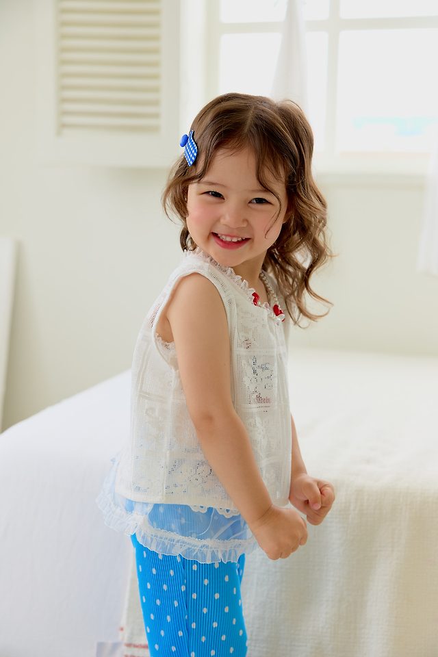 Sera - Korean Children Fashion - #prettylittlegirls - Eyelet Blouse - 4