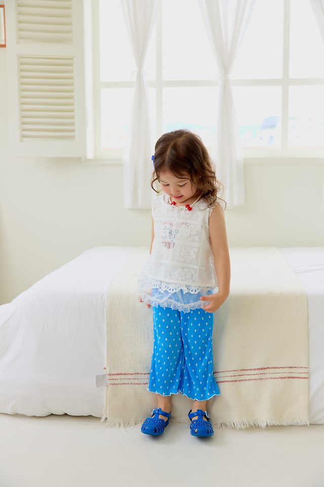 Sera - Korean Children Fashion - #designkidswear - Eyelet Blouse - 7